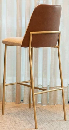 Banqueta Alta — Estofada em Tecido com Detalhes em Couríssimo