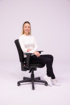 Cadeira Presidente Preta – Giratória com Back System