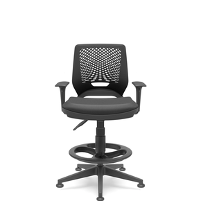 Cadeira Executiva Caixa Beezi Piramidal com Braço Courissimo Preta