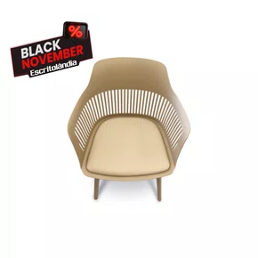 Cadeira Nude – Assento Estofado em PU com Estrutura em Polipropileno