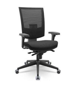 Cadeira Presidente Preta – com Mecanismo Syncron